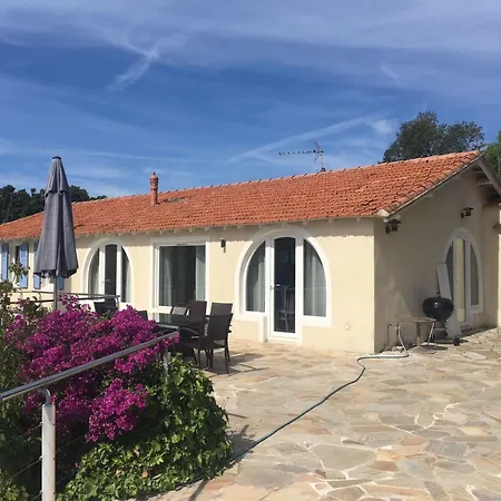 La Petite Moujonne In By Interhome Semesterbostad *