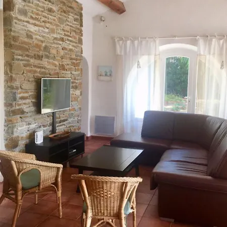 Σπίτι διακοπών La Petite Moujonne In By Interhome Le Lavandou